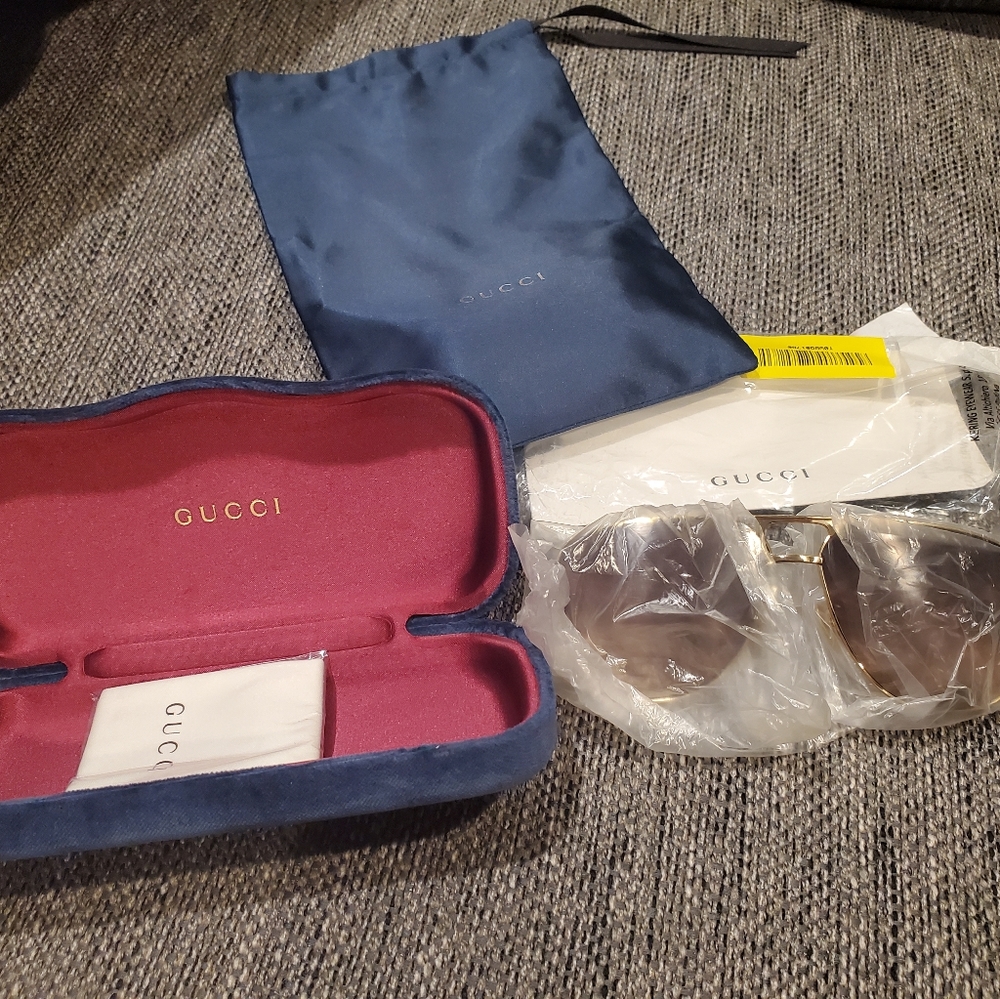 Gucci Metal Pilot Sunglasses, Gold